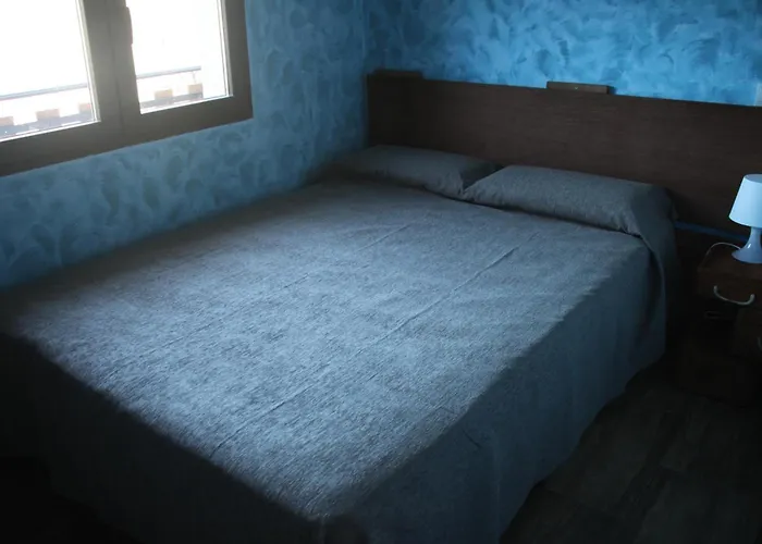 Pegueras Cuevas Del Valle